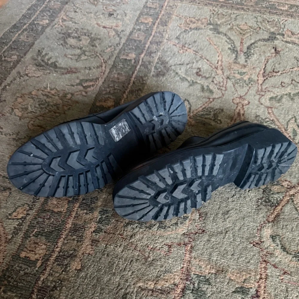 Vagabond Loafer - Picture 2 of 2